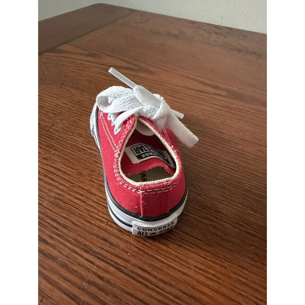 Converse Kids' Chuck Taylor All Star Low Top, Red, 2 Baby Shoes MINT